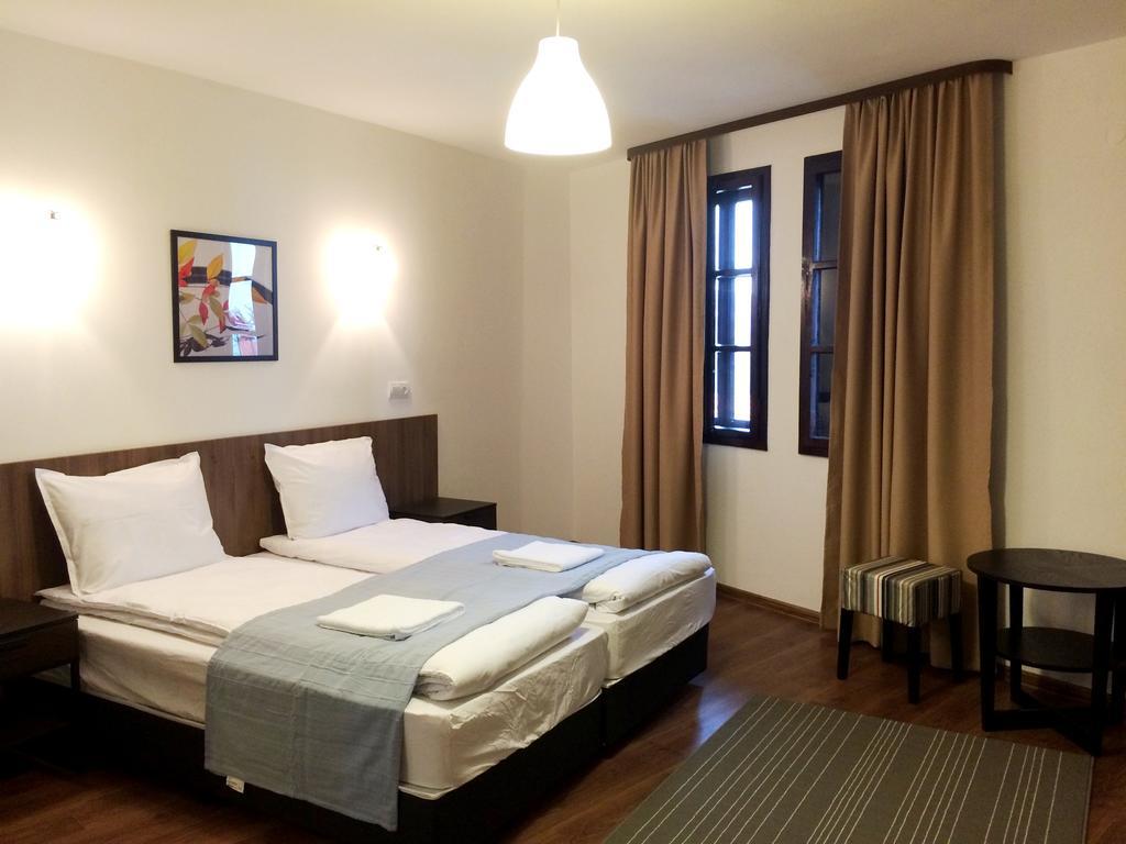 White House Hotel Veliko Tarnovo Phòng bức ảnh