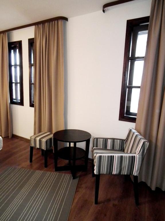 White House Hotel Veliko Tarnovo Phòng bức ảnh